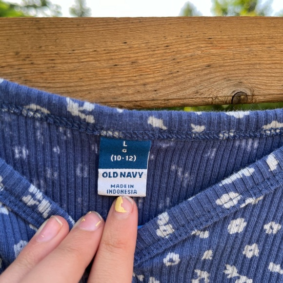 Blue Floral T-Shirt From Old Navy - Picture 3 of 4